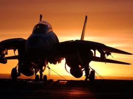 『トップガン』続編で主題歌「デンジャー・ゾーン」再録か ─ 若き男性ロックシンガーとデュエットの可能性