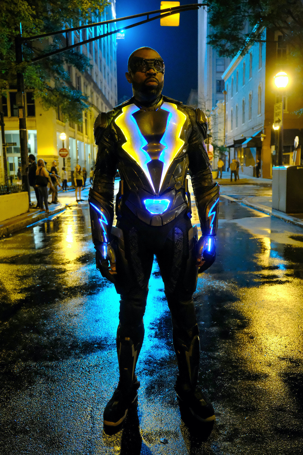 Black Lightning ブラックライトニング