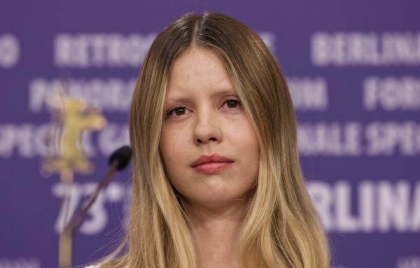 mia goth