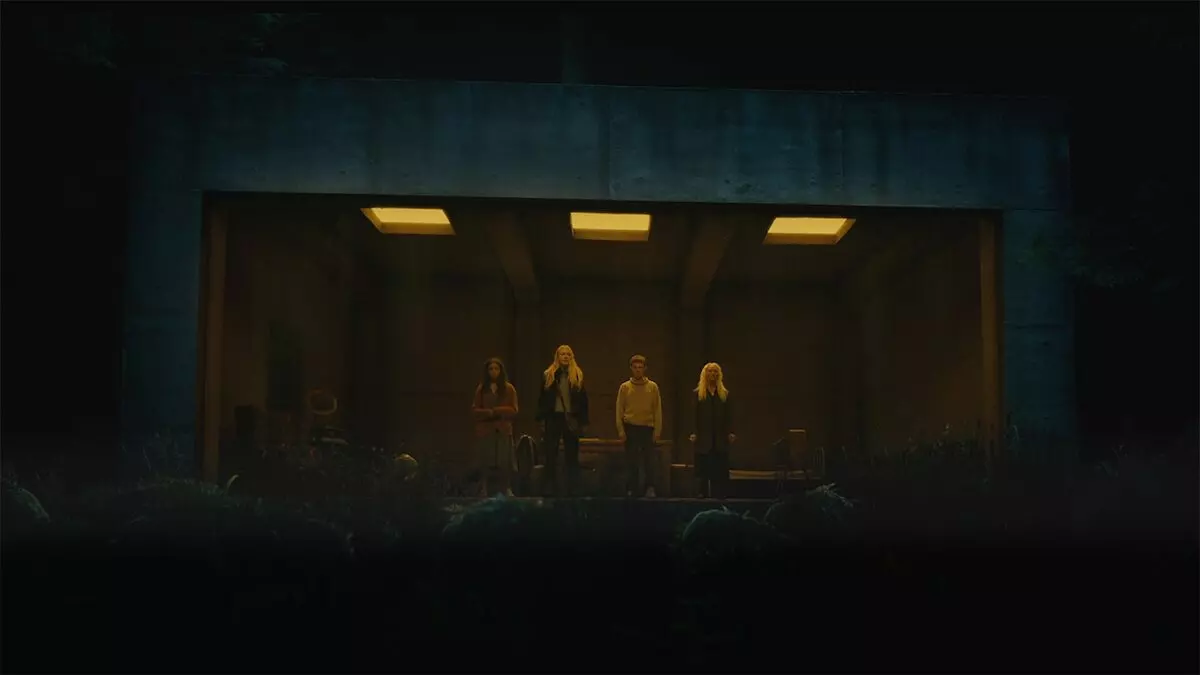 M・ナイト・シャマラン娘の監督デビュー作、覗き見ホラー『ザ