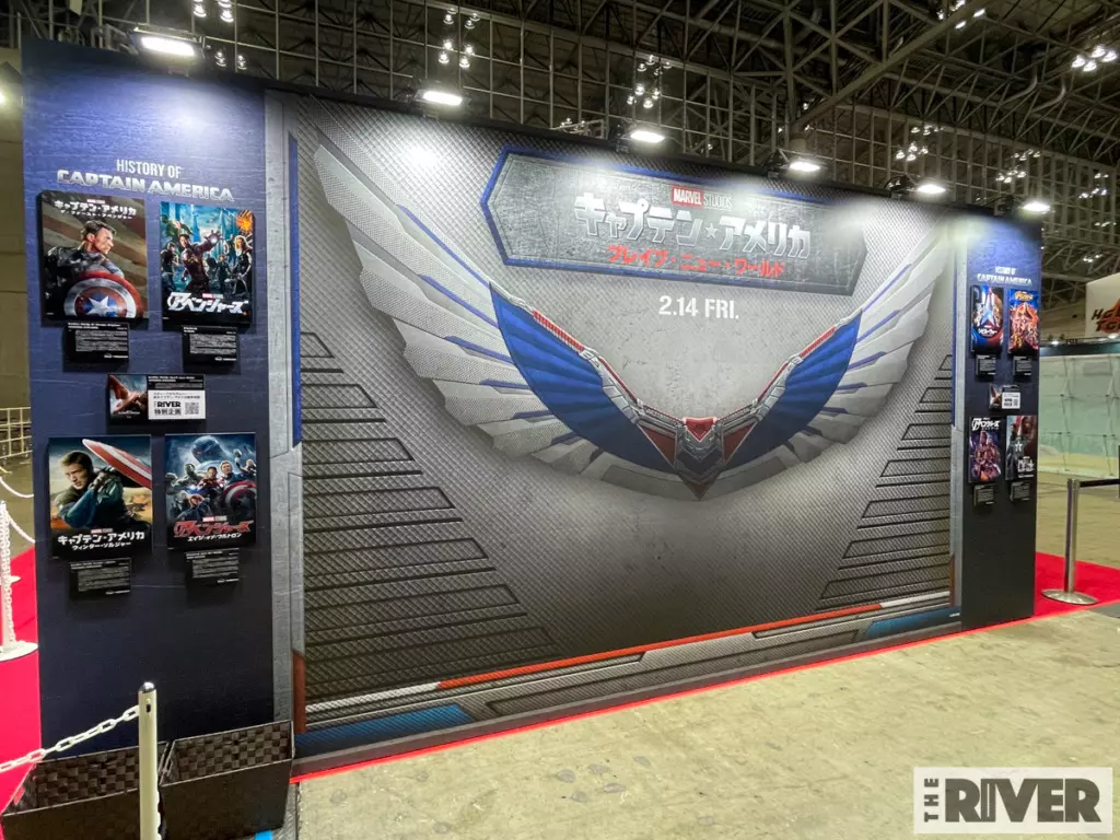 東京コミコン2024」キャプテン・アメリカのフォトスポット登場 ─ 盾を