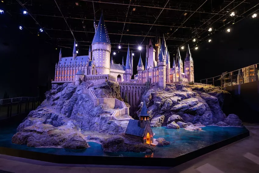 ハリー・ポッター』放送をもっと楽しむ「スタジオツアー東京」セット