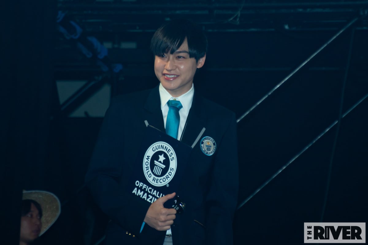 「大阪コミコン2025」新田真剣佑＆エミリー・ラッド登場ステージ撮影写真