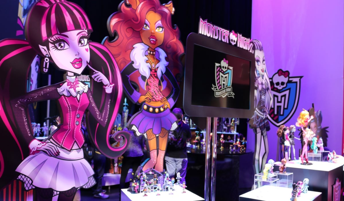 ☆日本未発売☆ モンスターハイ　Monster high ビーナス Amazon | 最新作!モンスターハイドール ヴィーナス マクフライトラップ