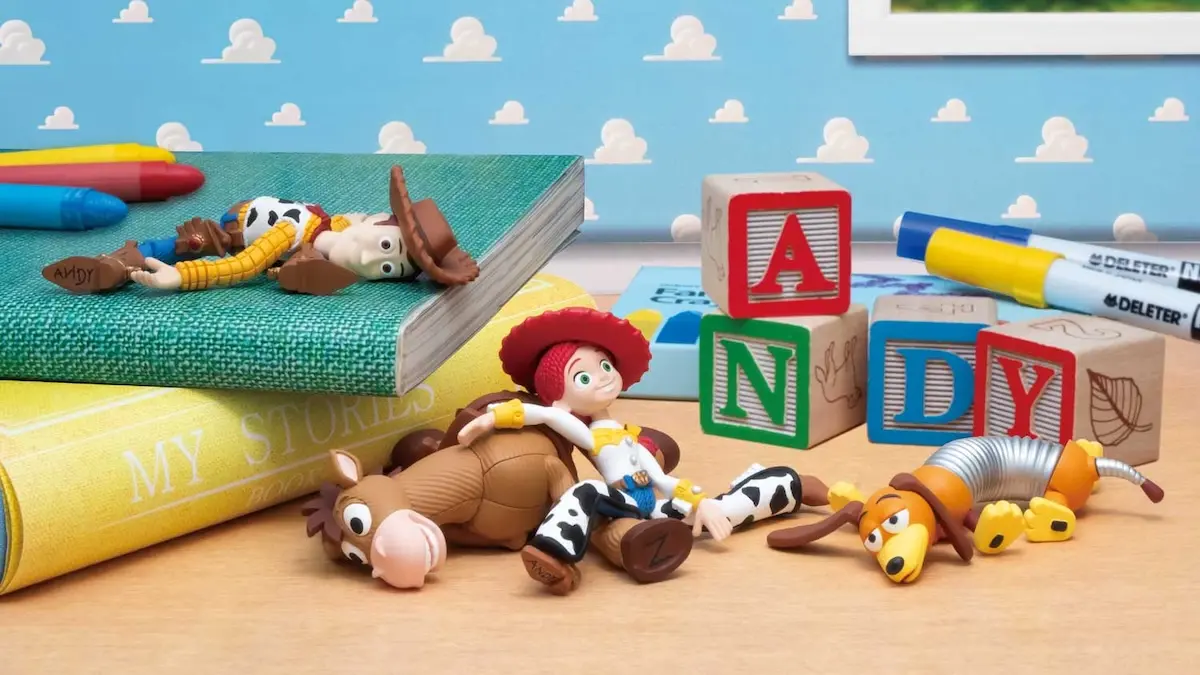 ガチャ『トイ・ストーリー アンディが来た！』8月上旬発売 ─ 人間の前